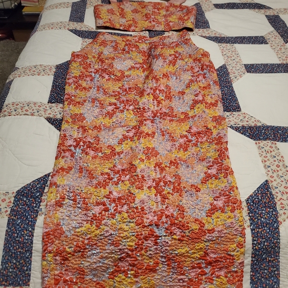 Lulu's Two Piece Set - Picture 2 of 10